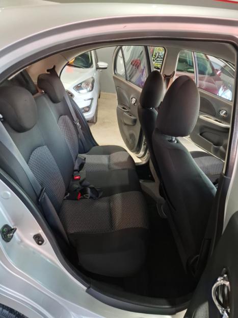 NISSAN March 1.0 12V 4P S FLEX, Foto 9