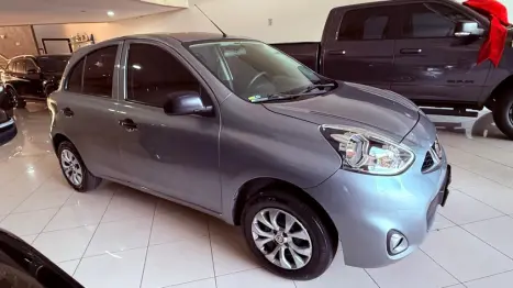 NISSAN March 1.0 12V 4P S FLEX, Foto 2