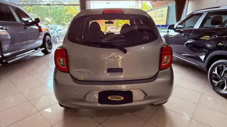 NISSAN March 1.0 12V 4P S FLEX, Foto 4