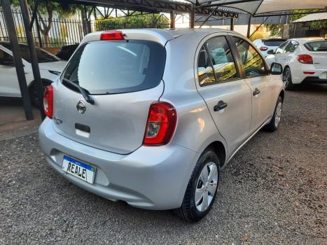 NISSAN March 1.0 12V 4P S FLEX, Foto 4