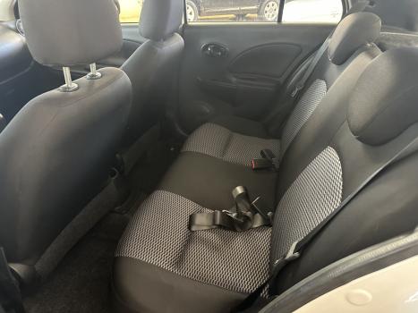 NISSAN March 1.0 12V 4P S FLEX, Foto 2