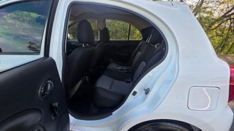 NISSAN March 1.0 12V 4P S FLEX, Foto 7