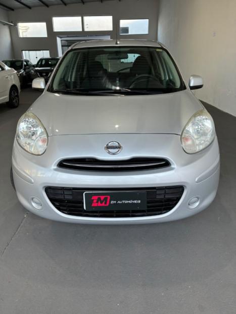 NISSAN March 1.0 12V 4P S FLEX, Foto 2