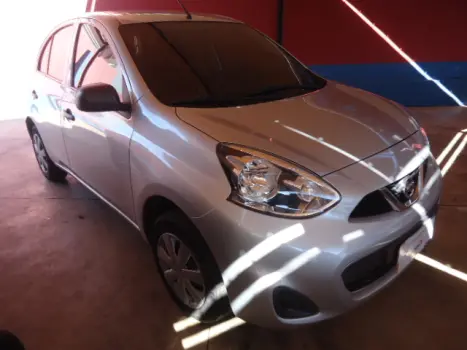 NISSAN March 1.0 16V 4P S FLEX, Foto 2