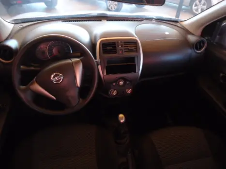 NISSAN March 1.0 16V 4P S FLEX, Foto 4