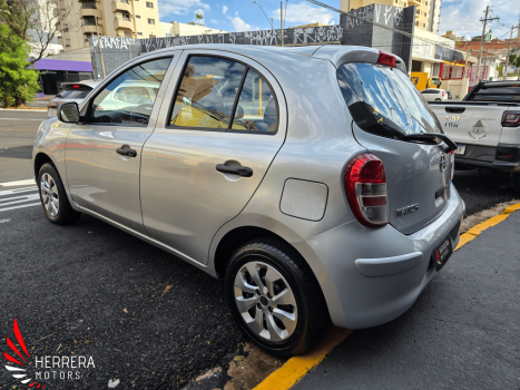 NISSAN March 1.0 16V 4P FLEX, Foto 2