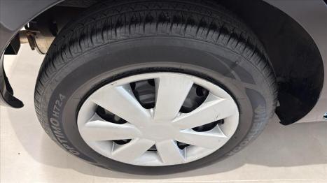 NISSAN March 1.0 16V 4P S FLEX, Foto 15