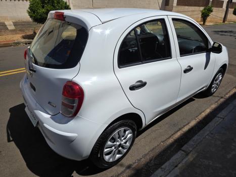 NISSAN March 1.0 16V 4P S FLEX, Foto 5