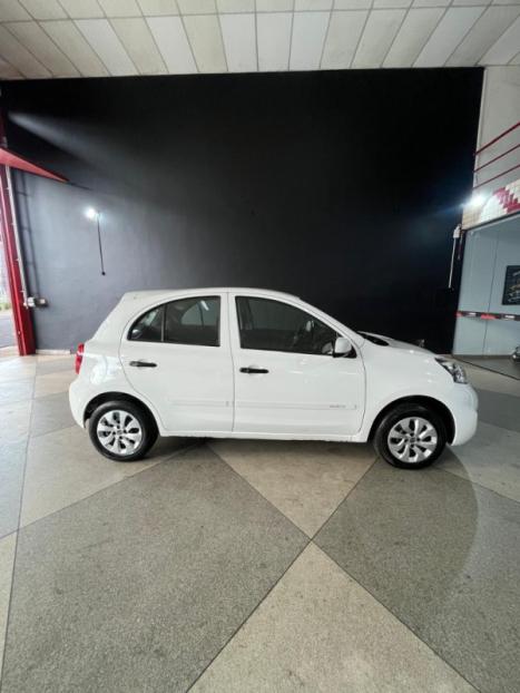 NISSAN March 1.0 16V 4P S FLEX, Foto 4