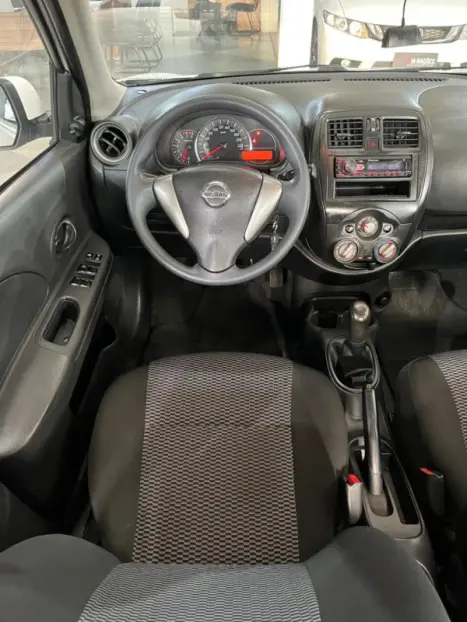 NISSAN March 1.0 16V 4P S FLEX, Foto 14