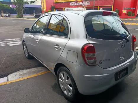 NISSAN March 1.0 16V 4P SV FLEX, Foto 7