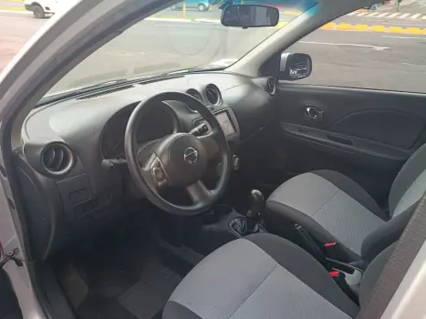 NISSAN March 1.0 16V 4P SV FLEX, Foto 9
