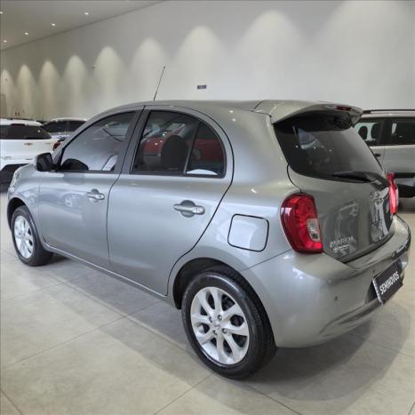NISSAN March 1.6 16V 4P SV FLEX AUTOMTICO CVT, Foto 6