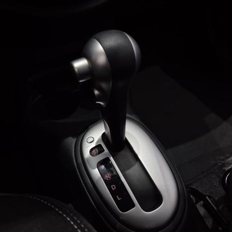 NISSAN March 1.6 16V 4P SV FLEX AUTOMTICO CVT, Foto 10