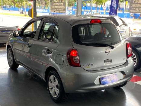 NISSAN March 1.6 16V 4P S FLEX, Foto 4