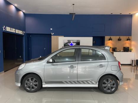 NISSAN March 1.6 16V 4P SR FLEX, Foto 3