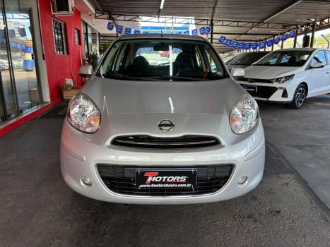 NISSAN March 1.6 16V 4P S FLEX, Foto 2