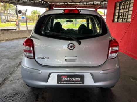 NISSAN March 1.6 16V 4P S FLEX, Foto 4