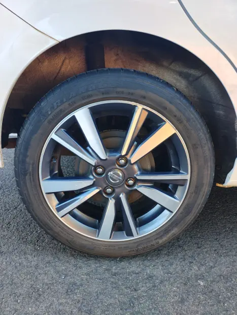 NISSAN March 1.6 16V 4P SL FLEX AUTOM�TICO CVT, Foto 12