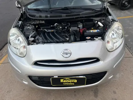 NISSAN March 1.6 16V 4P S FLEX, Foto 6