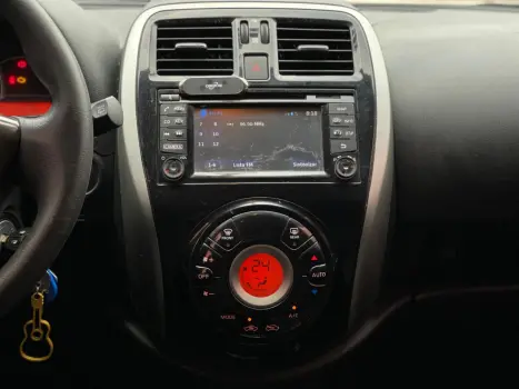 NISSAN March 1.6 16V 4P SL FLEX, Foto 8