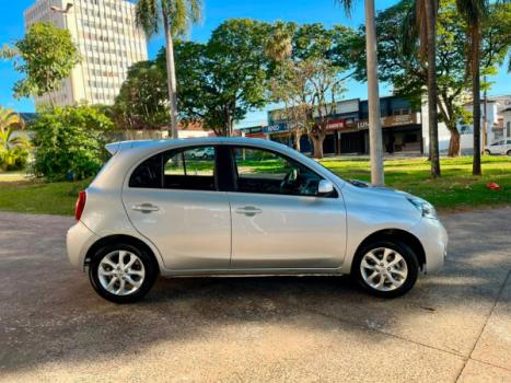 NISSAN March 1.6 16V 4P SV FLEX AUTOM�TICO CVT, Foto 4