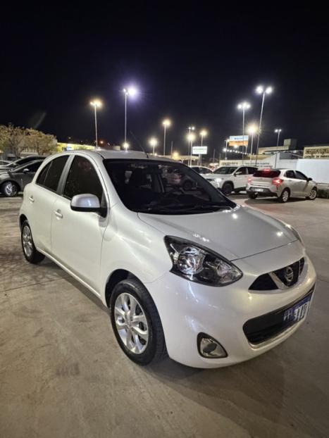 NISSAN March 1.6 16V 4P S FLEX, Foto 4