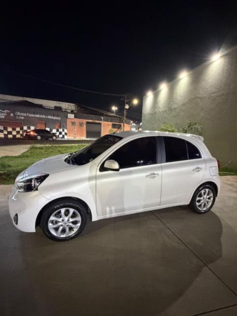 NISSAN March 1.6 16V 4P S FLEX, Foto 5