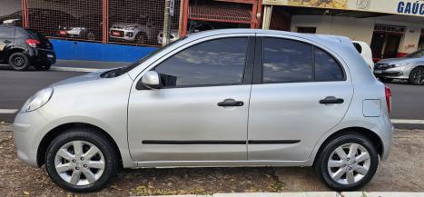 NISSAN March 1.6 16V 4P SL FLEX, Foto 2