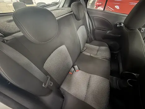 NISSAN March 1.6 16V 4P SL FLEX AUTOMÁTICO CVT, Foto 7