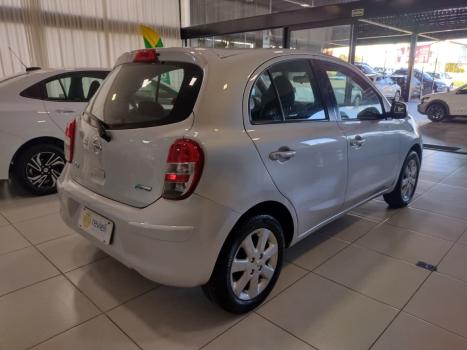NISSAN March 1.6 16V 4P SV FLEX, Foto 4