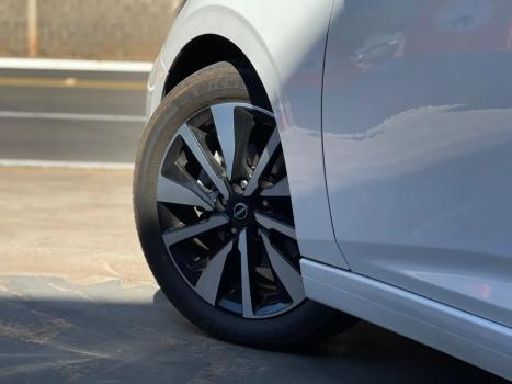 NISSAN Sentra , Foto 6