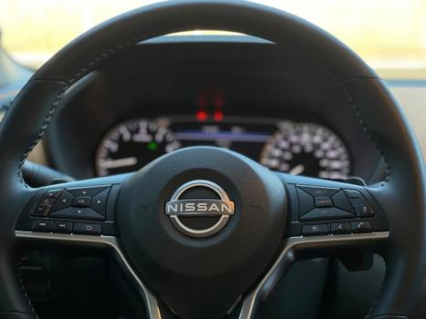 NISSAN Sentra , Foto 8