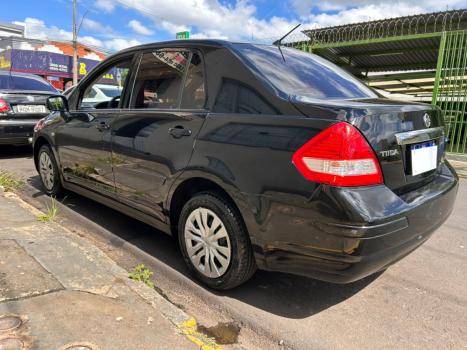 NISSAN Tiida Sedan 1.8 16V 4P FLEX, Foto 2