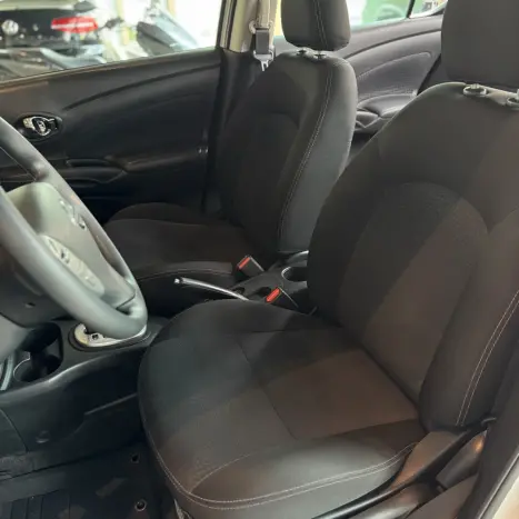 NISSAN Versa Sedan 1.6 16V 4P SV FLEX XTRONIC AUTOMTICO CVT, Foto 16