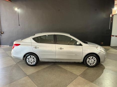 NISSAN Versa Sedan 1.6 16V 4P FLEX SV, Foto 3