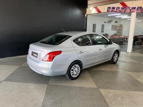 NISSAN Versa Sedan 1.6 16V 4P FLEX SV, Foto 4