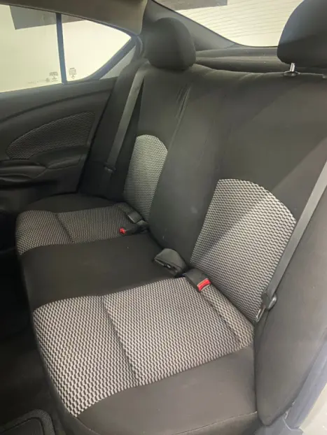 NISSAN Versa Sedan 1.0 4P FLEX S, Foto 5