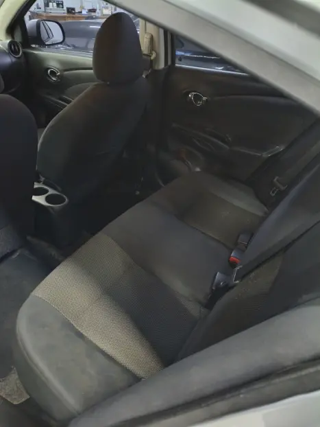 NISSAN Versa Sedan 1.6 16V 4P FLEX SL, Foto 2