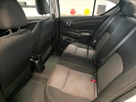 NISSAN Versa Sedan 1.6 16V 4P FLEX SV, Foto 13