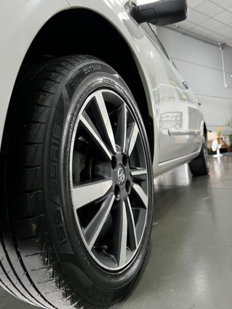 NISSAN Versa Sedan 1.6 16V 4P UNIQUE FLEX XTRONIC AUTOM�TICO CVT, Foto 4