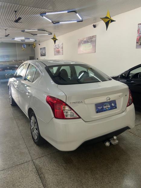 NISSAN Versa Sedan 1.0 12V 4P FLEX V-DRIVE, Foto 3