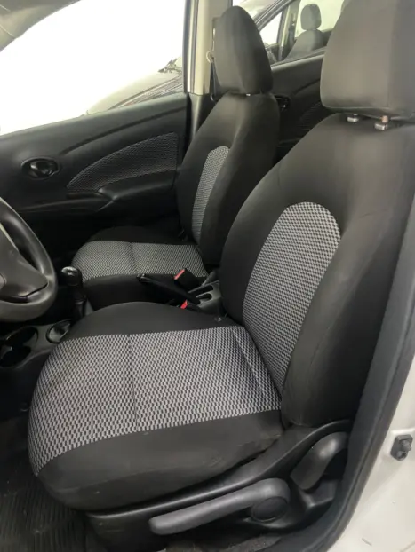 NISSAN Versa Sedan 1.0 12V 4P FLEX V-DRIVE, Foto 5