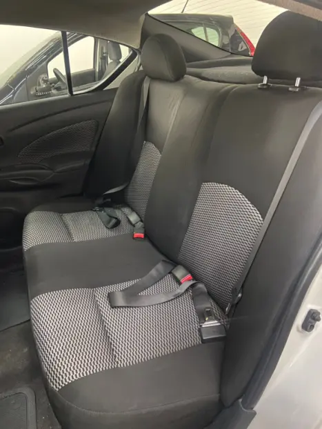 NISSAN Versa Sedan 1.0 12V 4P FLEX V-DRIVE, Foto 8
