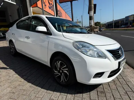 NISSAN Versa Sedan 1.6 16V 4P FLEX SV, Foto 1