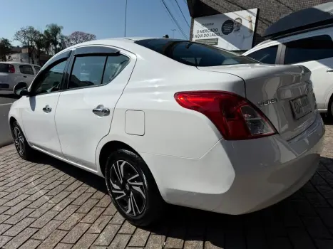 NISSAN Versa Sedan 1.6 16V 4P FLEX SV, Foto 5