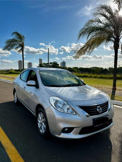 NISSAN Versa Sedan 1.6 16V 4P FLEX SL, Foto 2