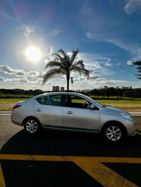 NISSAN Versa Sedan 1.6 16V 4P FLEX SL, Foto 3