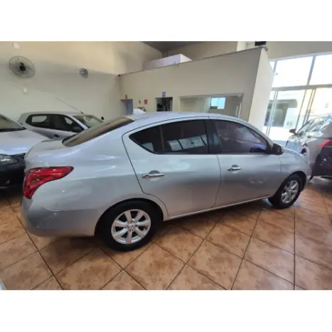 NISSAN Versa Sedan 1.6 16V 4P FLEX SL, Foto 4