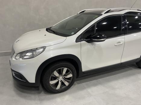 PEUGEOT 2008 1.6 16V 4P FLEX GRIFFE THP TURBO, Foto 4